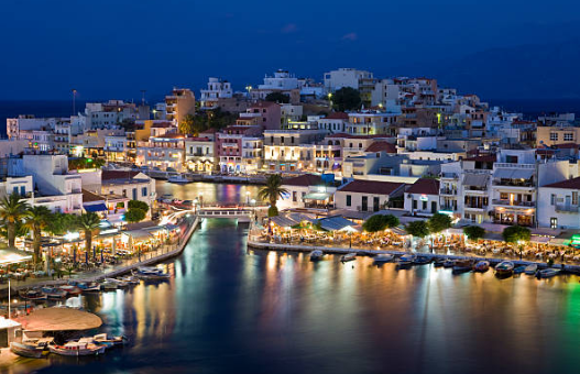Agios Nikolaos, ville en crète